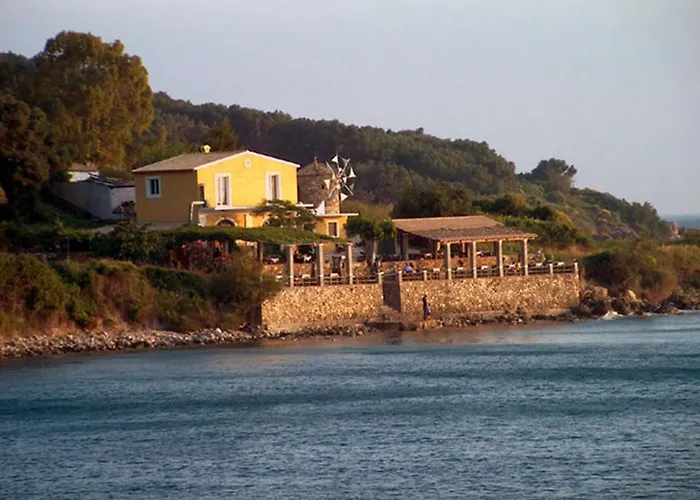 Paleopalace